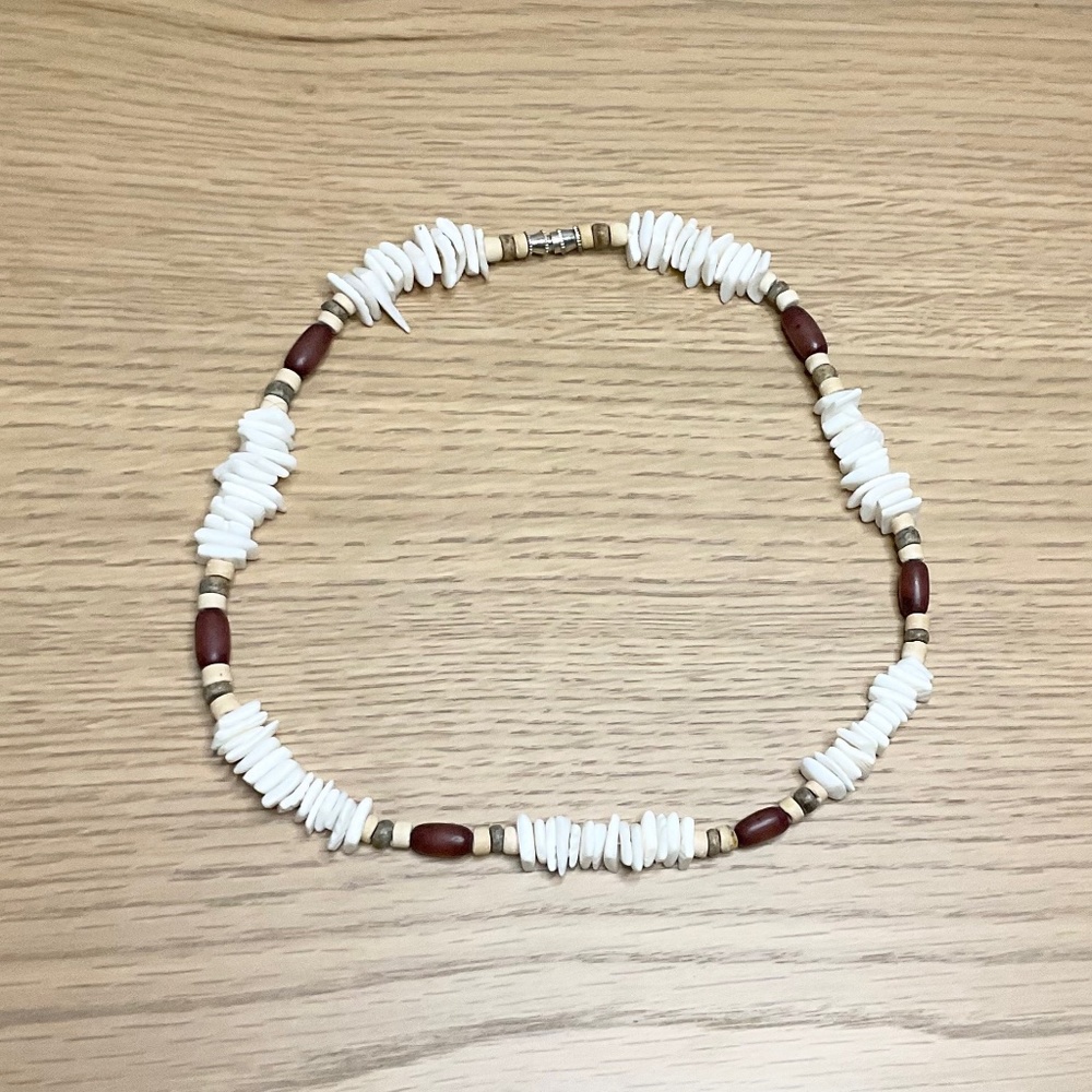Shell & Wood Bead Necklace 17”